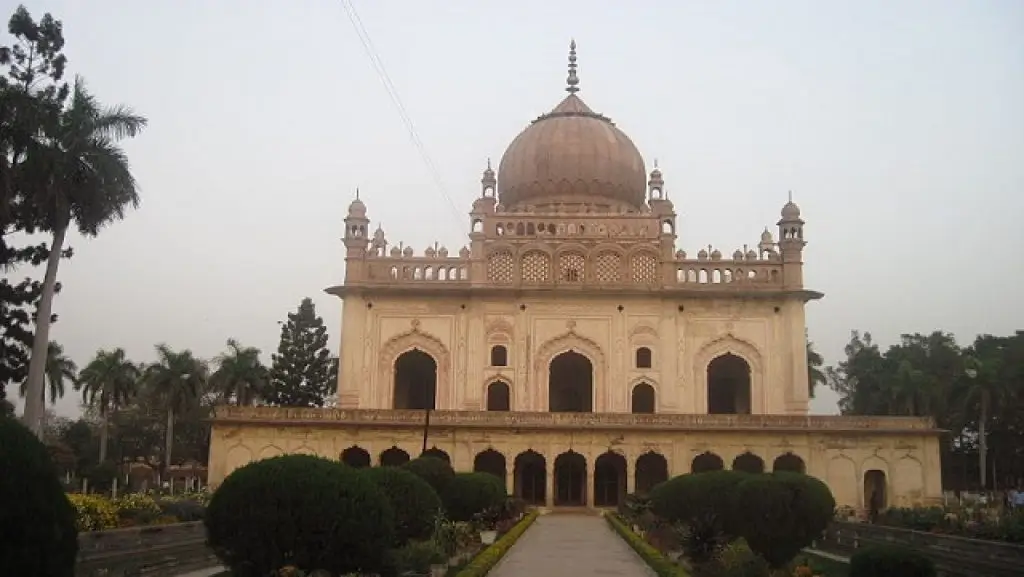 gulab-bari