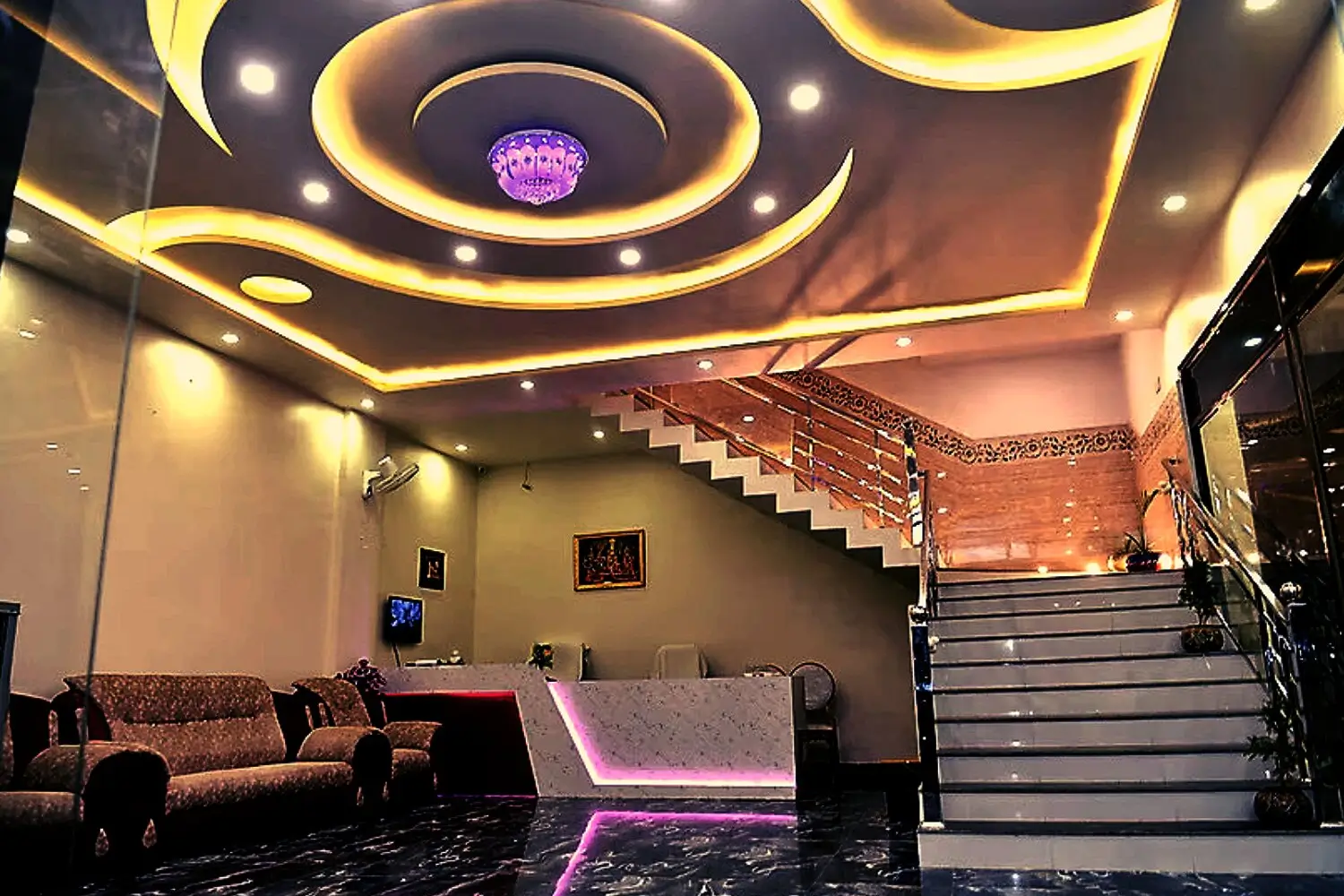 Fabhotel Elegance