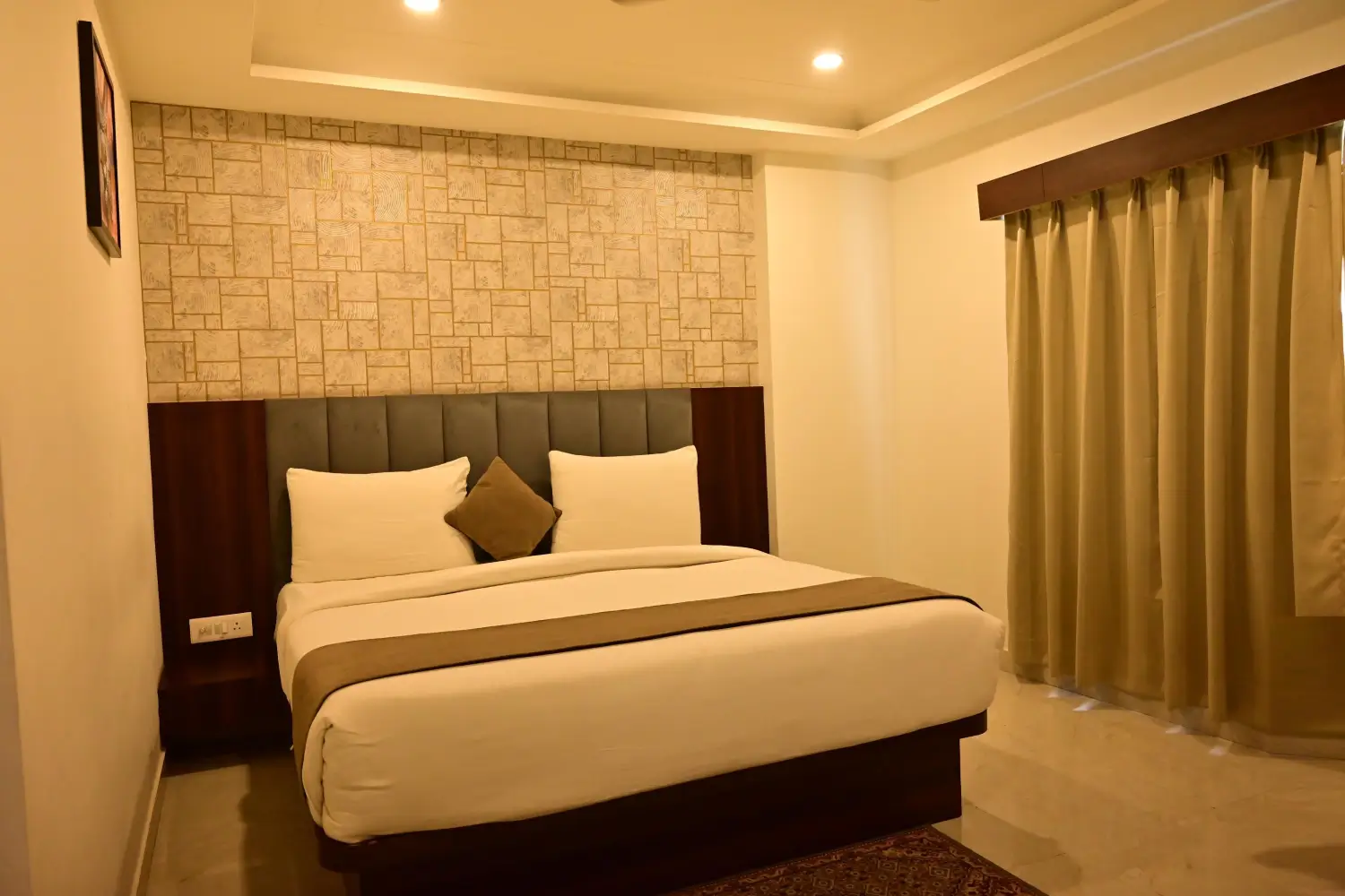 Neelkanth Hotel Ayodhya