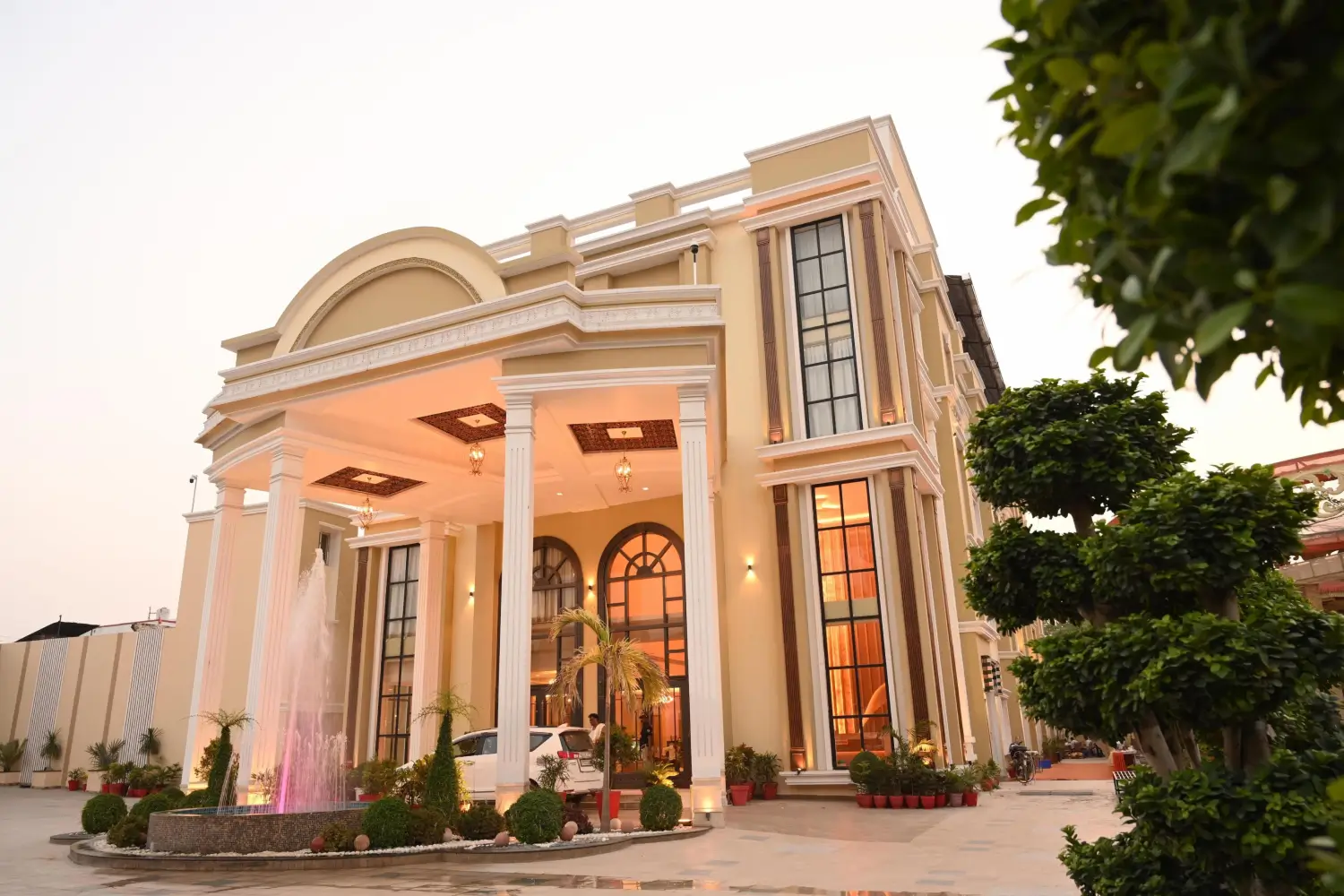 Krinoscco Hotel Ayodhya